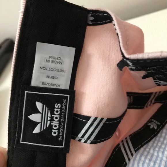 Pink adidas hat - Picture 4 of 4